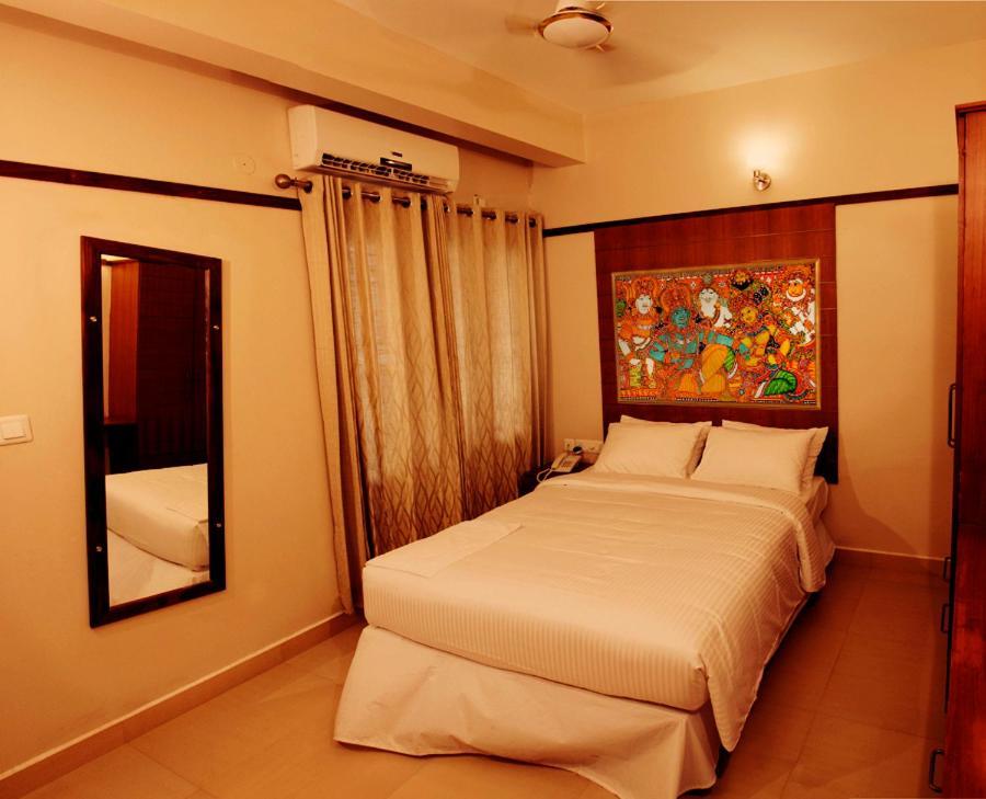Srivar होटल Guruvayur